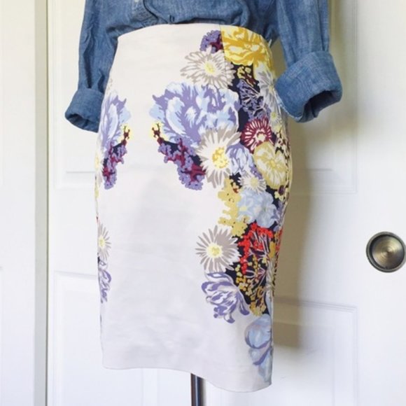 H&M Dresses & Skirts - H&M Floral Mirrored Pencil Skirt